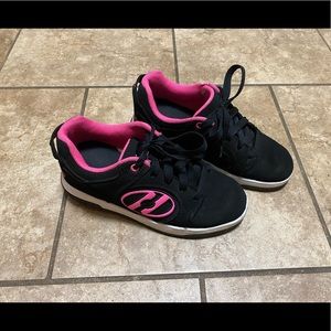 Youth Heelys- Size 4 - GUC